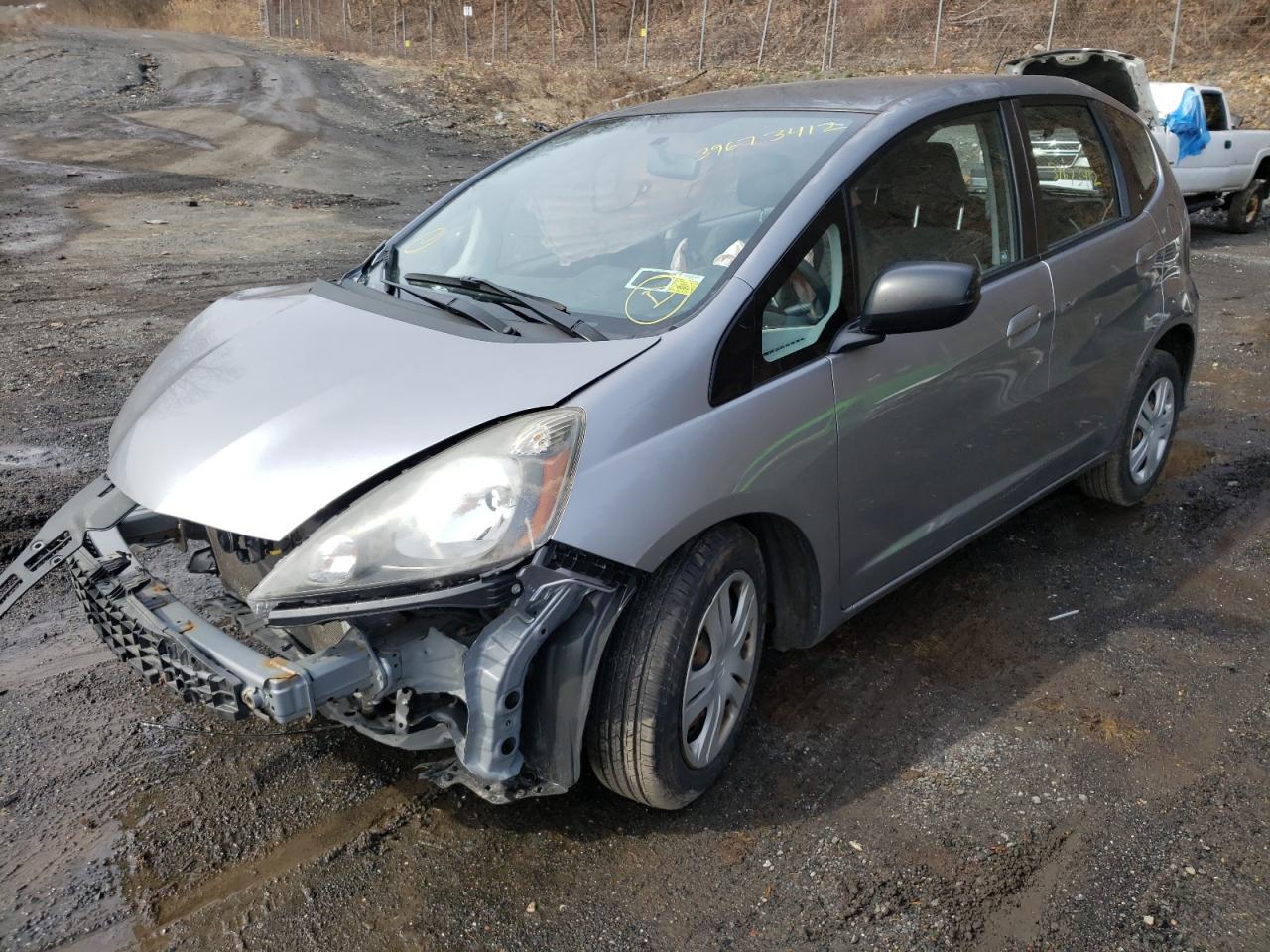 Photo 2 from auction – 2010 HONDA FIT with VIN JHMGE8H23AC019337