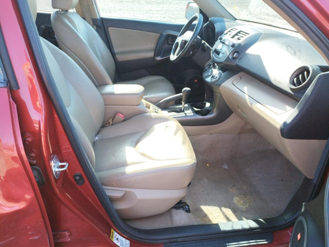 Photo 5 from auction – 2011 TOYOTA RAV4 LIMIT with VIN 2T3DF4DV7BW156418
