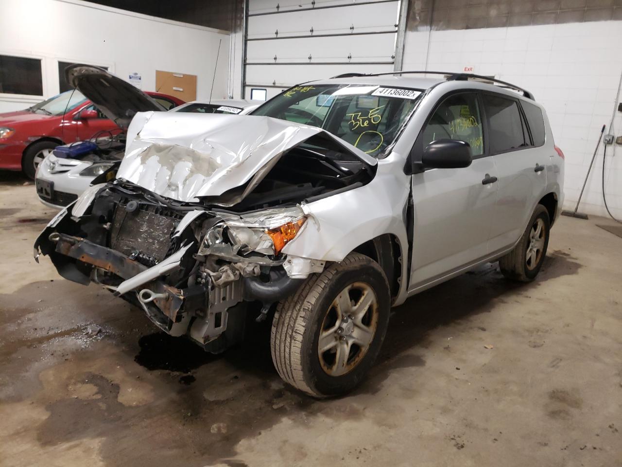 Photo 2 from auction – 2007 TOYOTA RAV4 with VIN JTMBK33V275035535