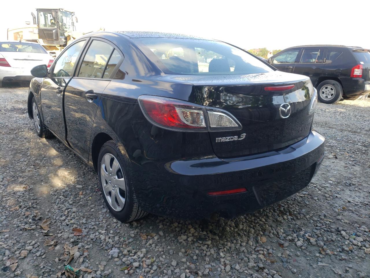 Photo 3 from auction – 2012 MAZDA 3 I with VIN JM1BL1UF5C1684210