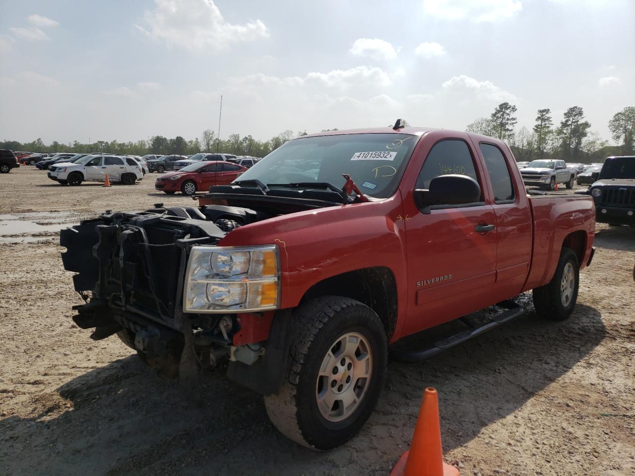 Photo 2 from auction – 2012 CHEVROLET SILVERADO with VIN 1GCRCSE08CZ100463