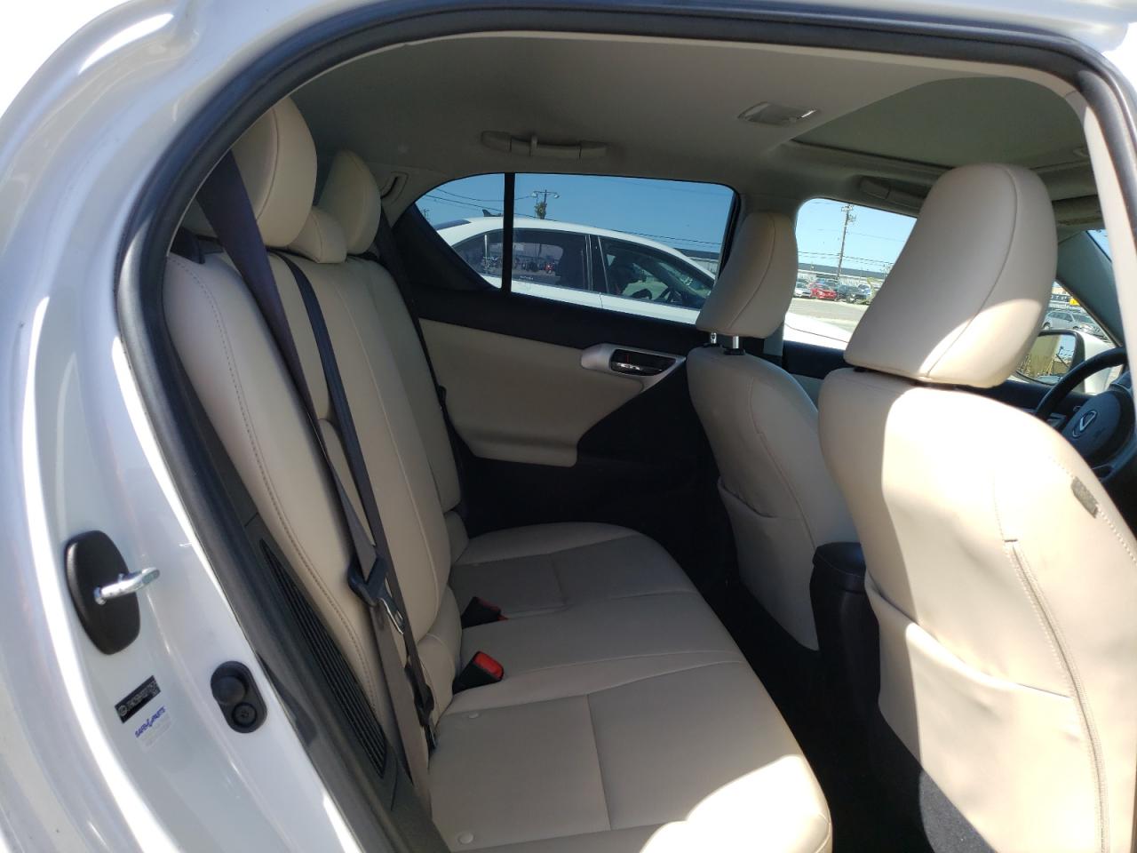 Photo 6 from auction – 2013 LEXUS CT 200 with VIN JTHKD5BH1D2172575