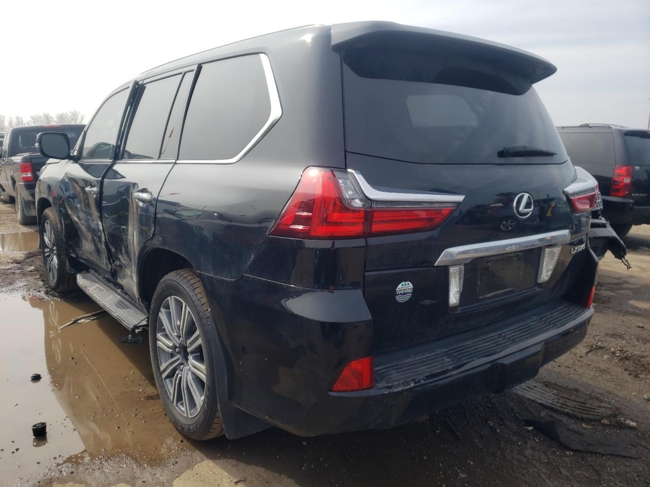 Photo 3 from auction – 2016 LEXUS LX 570 with VIN JTJHY7AX8G4189710