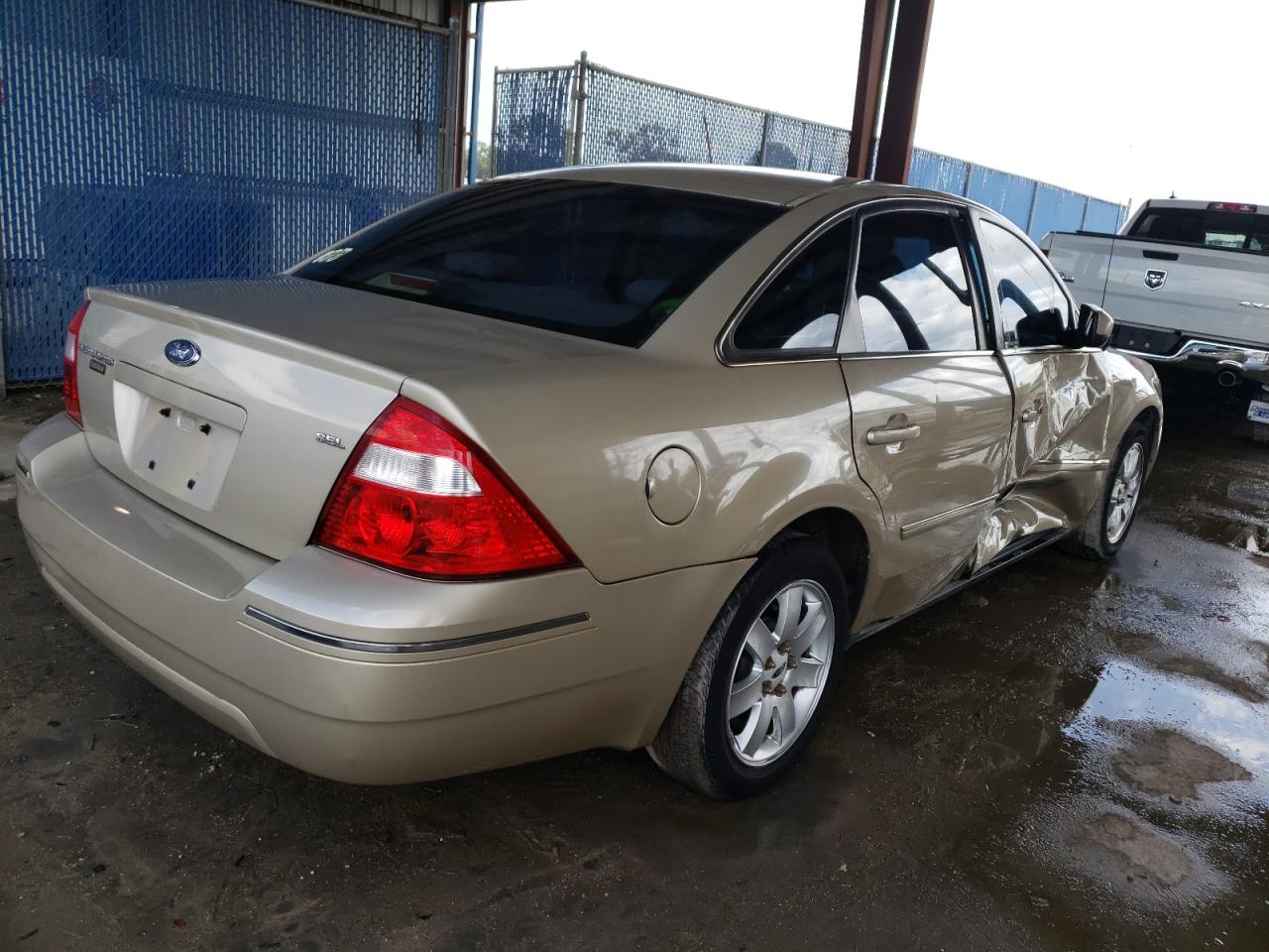 Photo 4 from auction – 2005 FORD FIVE HUNDR with VIN 1FAFP24115G148361