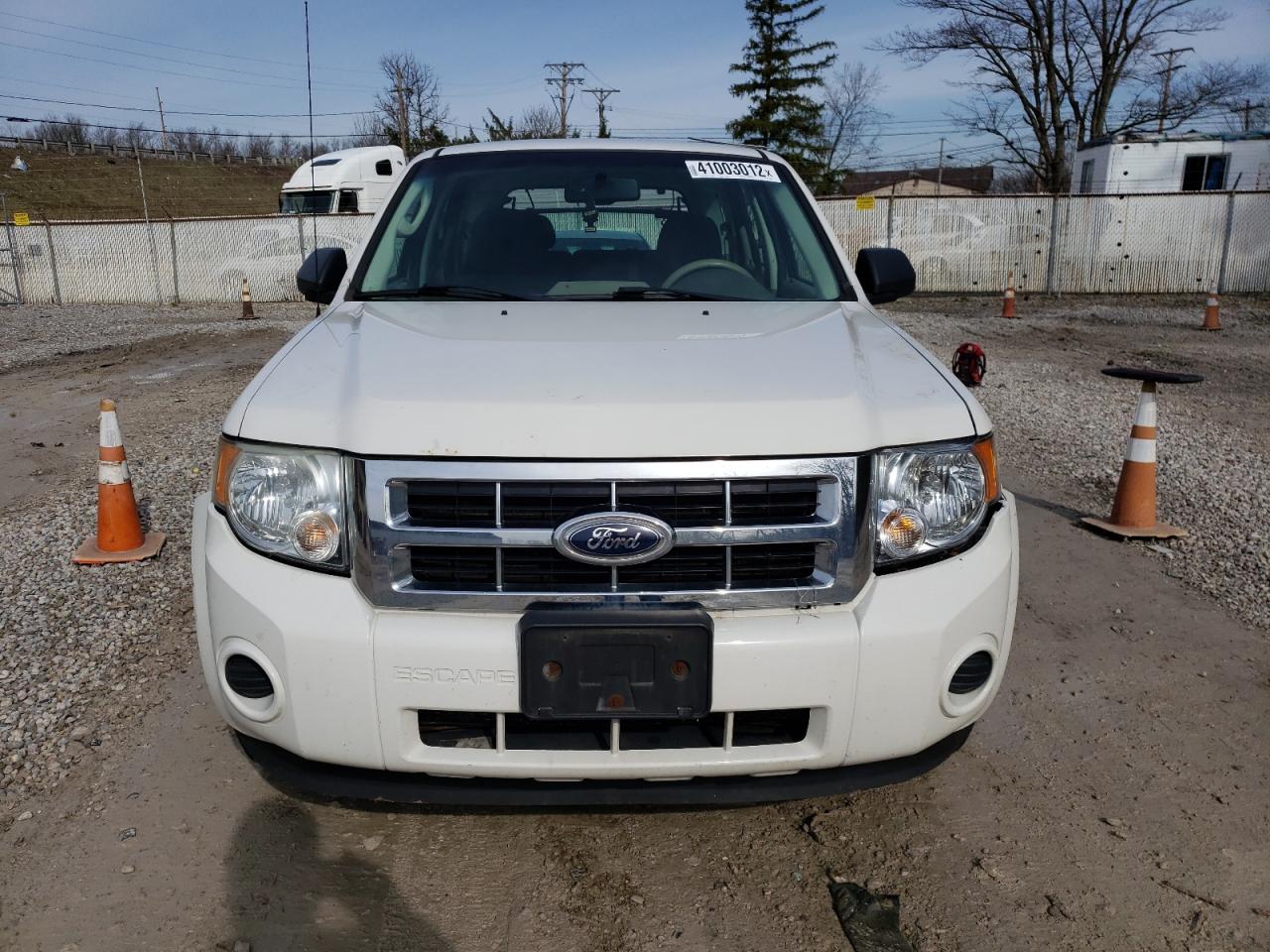 Photo 9 from auction – 2009 FORD ESCAPE XLS with VIN 1FMCU02759KC67918