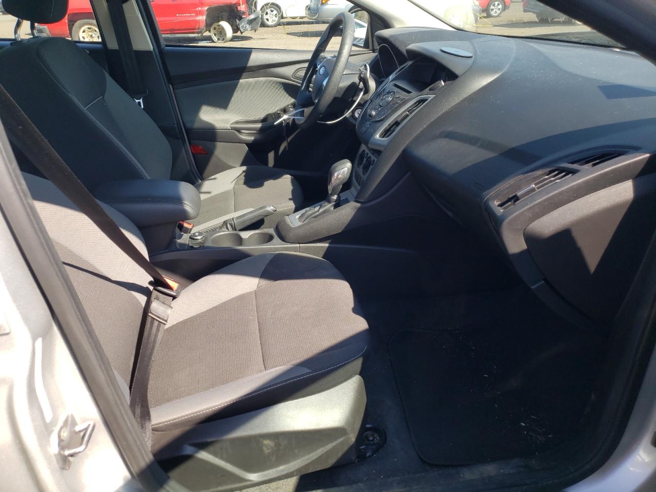 Photo 5 from auction – 2012 FORD FOCUS SE with VIN 1FAHP3K21CL269809