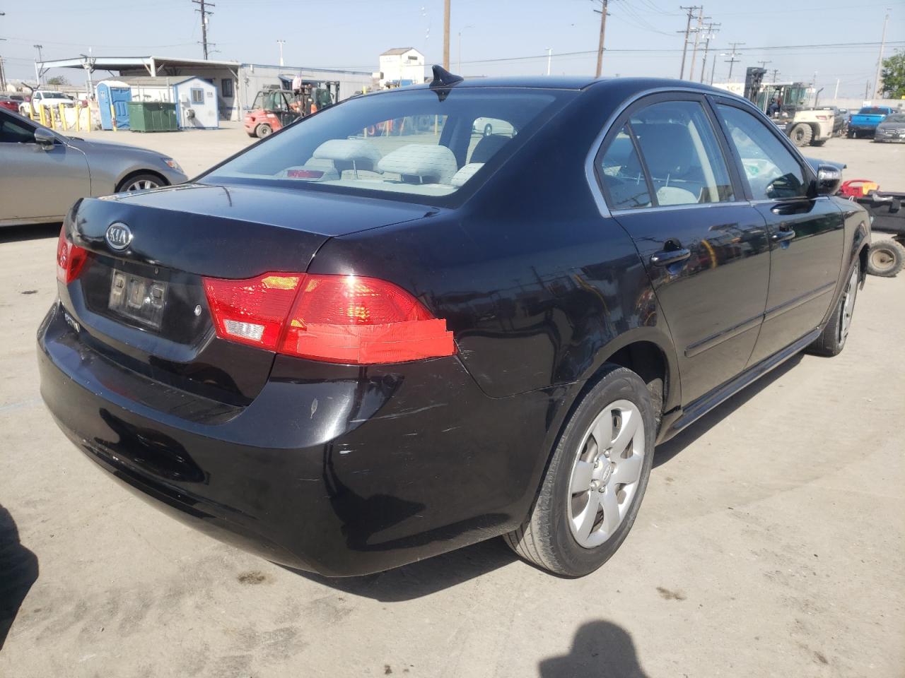 Photo 4 from auction – 2010 KIA OPTIMA LX with VIN KNAGG4A86A5436777
