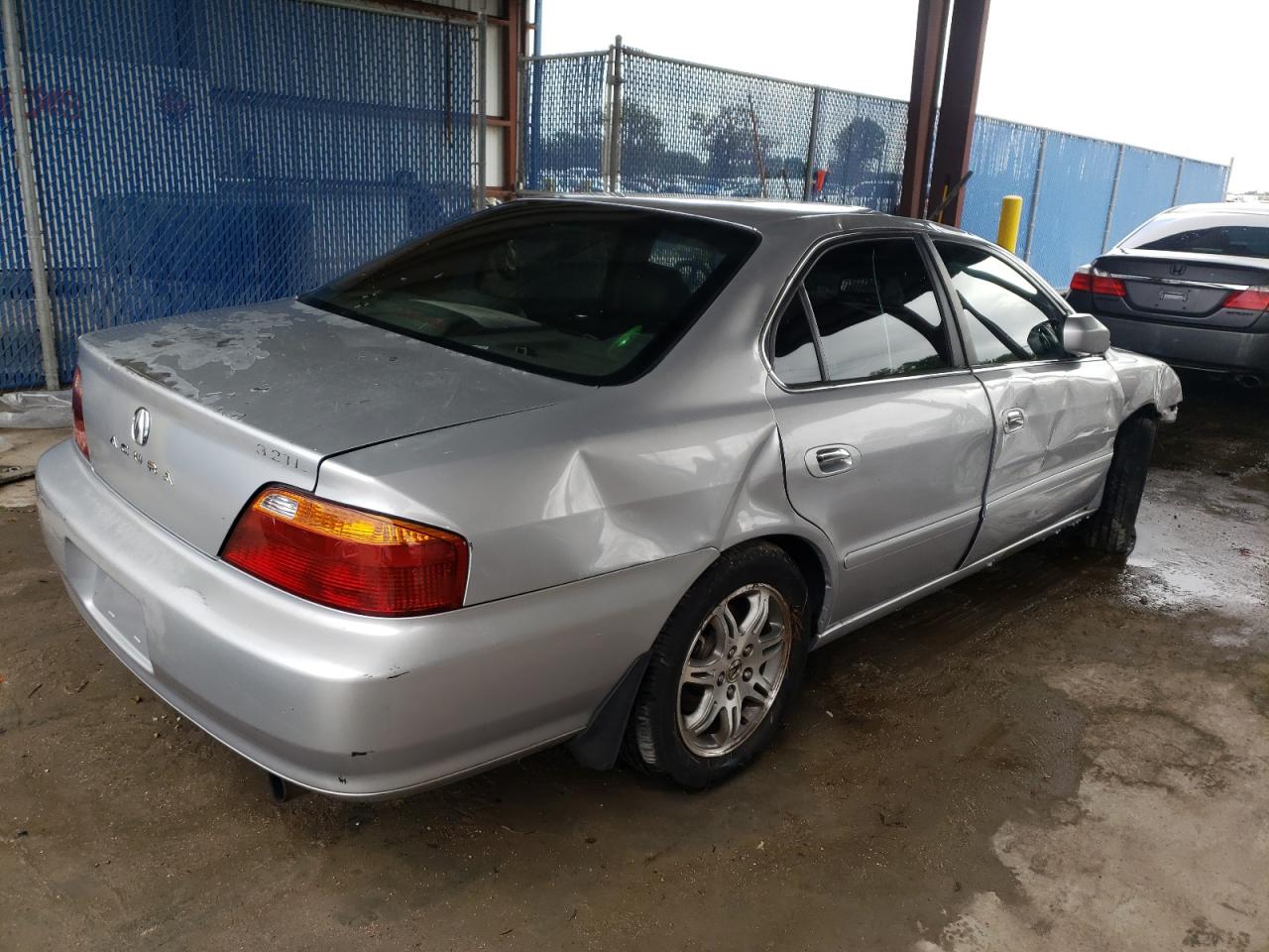 Photo 4 from auction – 2001 ACURA 3.2TL with VIN 19UUA56791A007686