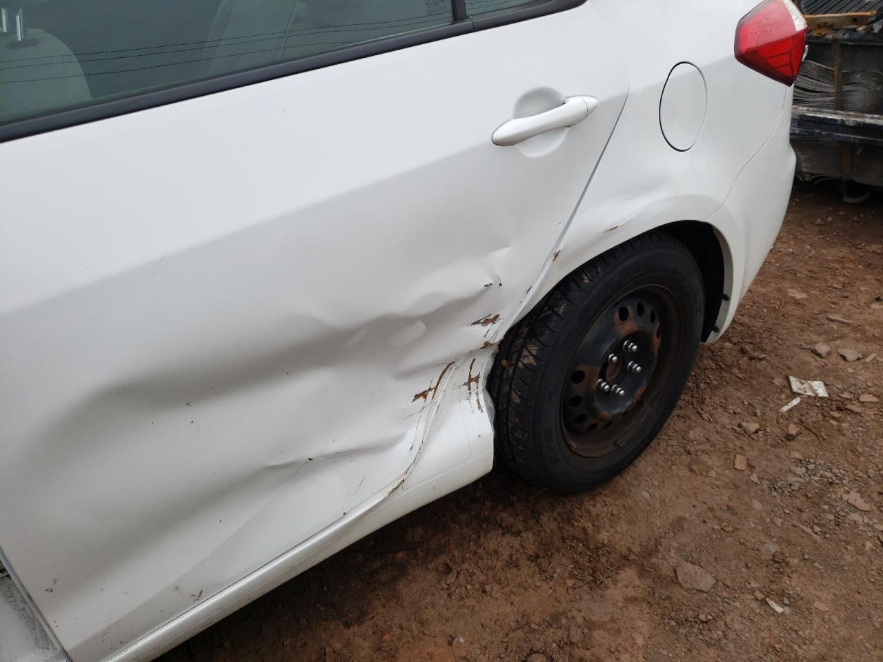 Photo 9 from auction – 2016 KIA FORTE LX with VIN KNAFX4A61G5498557