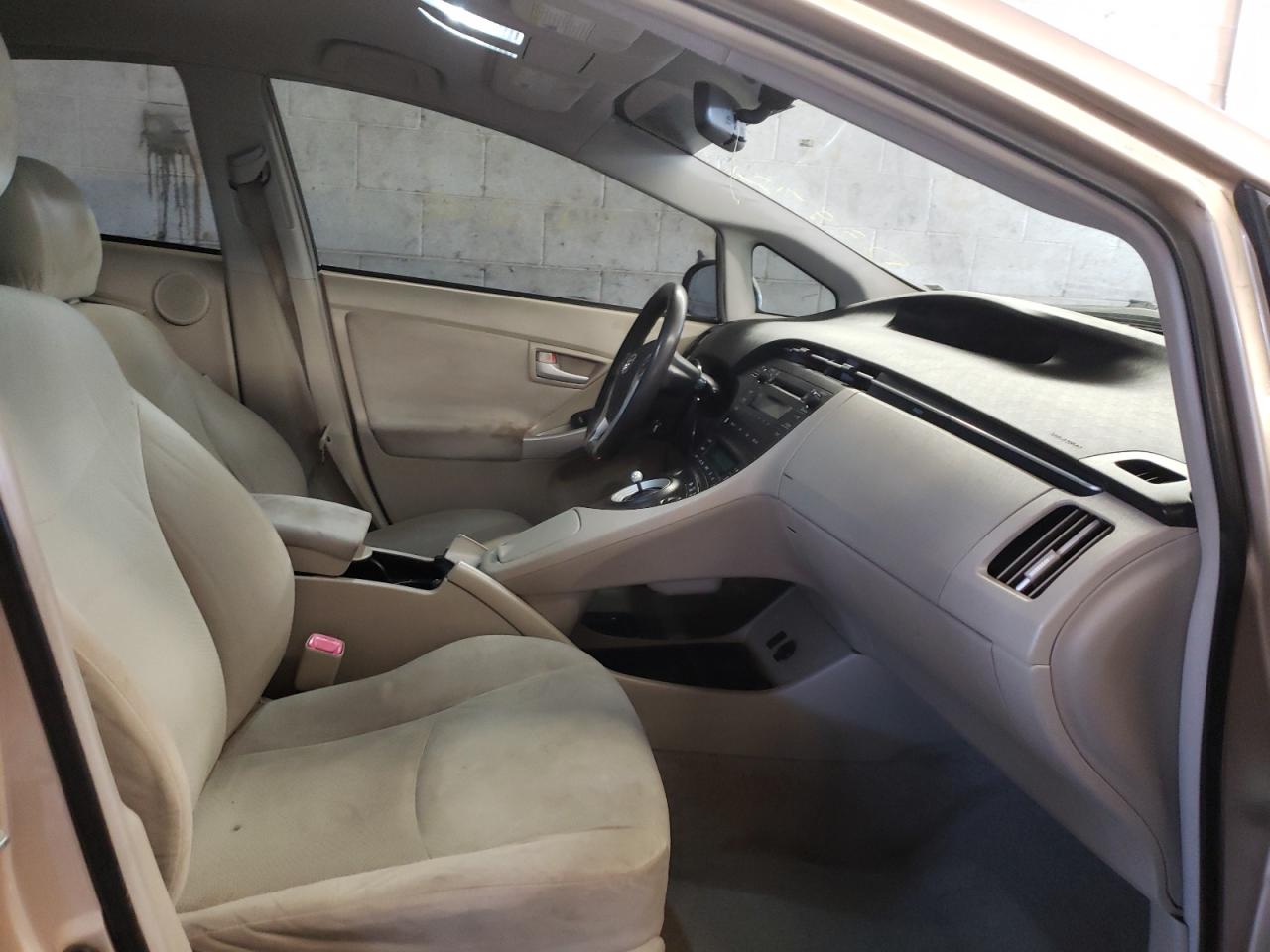Photo 5 from auction – 2010 TOYOTA PRIUS with VIN JTDKN3DU2A1021047