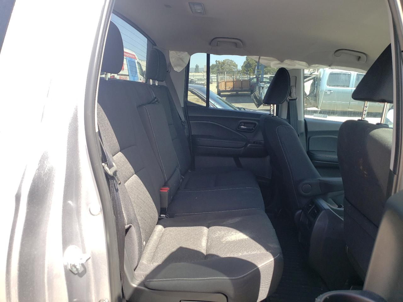 Photo 6 from auction – 2022 HONDA RIDGELINE with VIN 5FPYK3F10NB007058