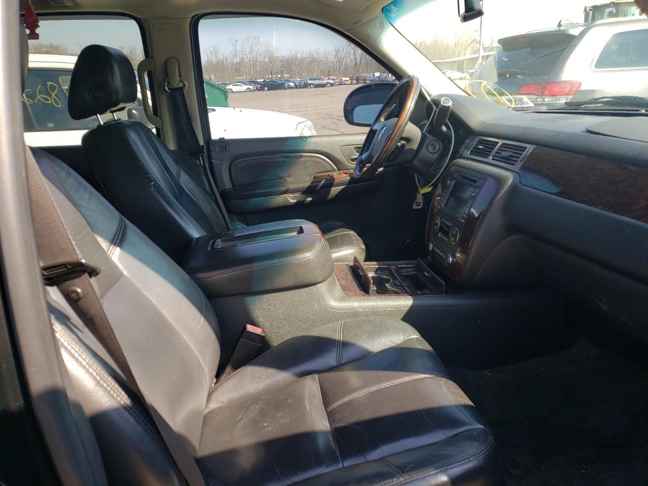 Photo 5 from auction – 2007 GMC YUKON DENA with VIN 1GKFK63857J334770