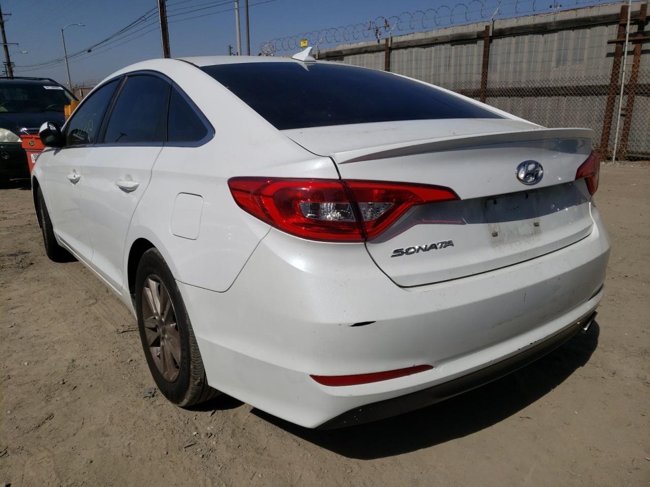 Photo 3 from auction – 2015 HYUNDAI SONATA SE with VIN 5NPE24AF3FH229035