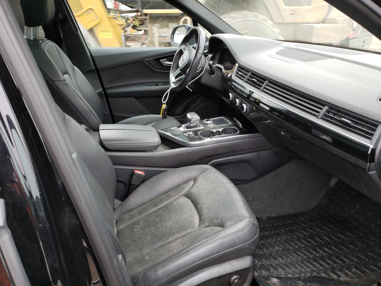 Photo 5 from auction – 2017 AUDI Q7 PREMIUM with VIN WA1LAAF78HD051054