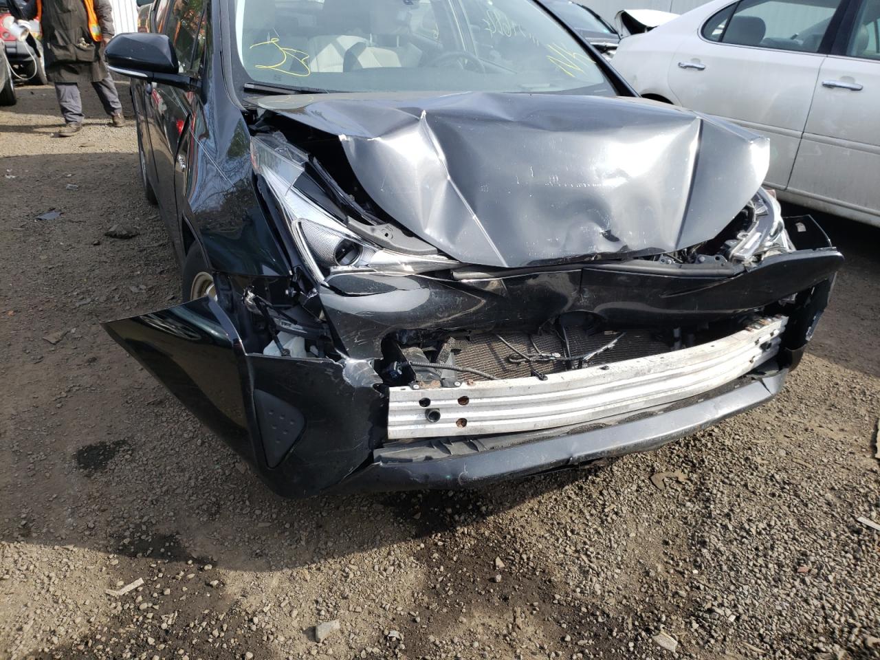 Photo 9 from auction – 2016 TOYOTA PRIUS with VIN JTDKARFUXG3517660