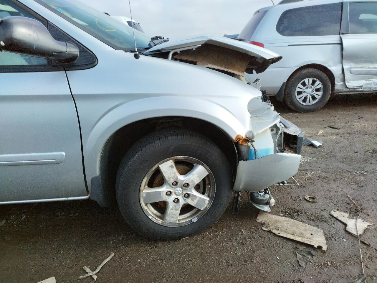 Photo 9 from auction – 2006 DODGE GRAND CARA with VIN 2D4GP44L76R791845
