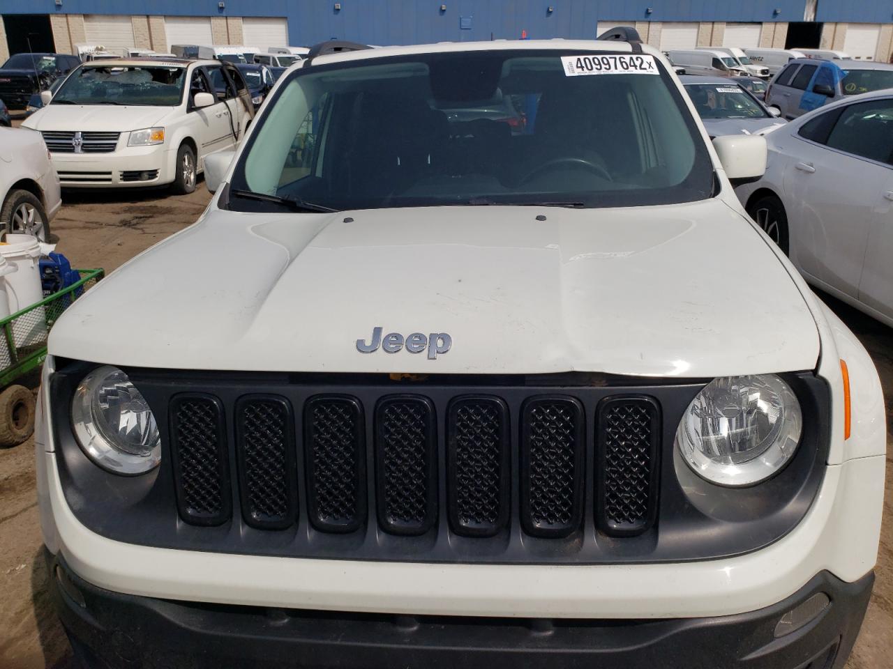Photo 7 from auction – 2017 JEEP RENEGADE L with VIN ZACCJBBB3HPF46981