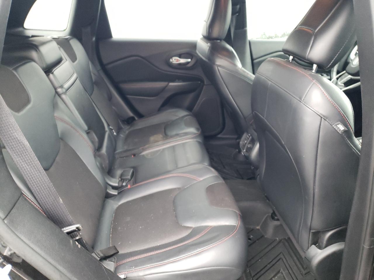 Photo 6 from auction – 2016 JEEP CHEROKEE T with VIN 1C4PJMBS0GW262934
