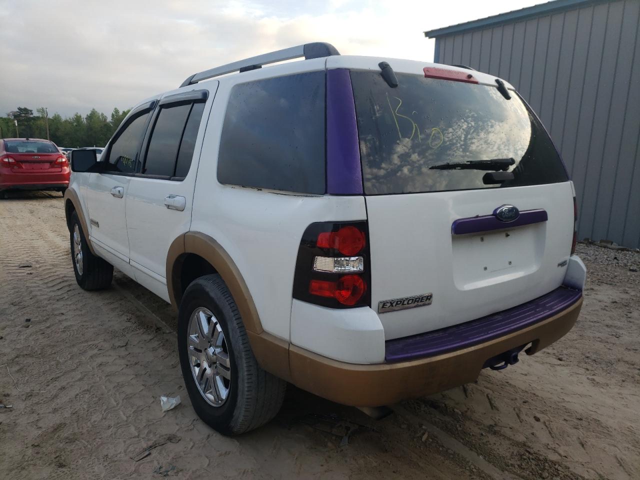 Photo 3 from auction – 2006 FORD EXPLORER E with VIN 1FMEU64E16UA81882