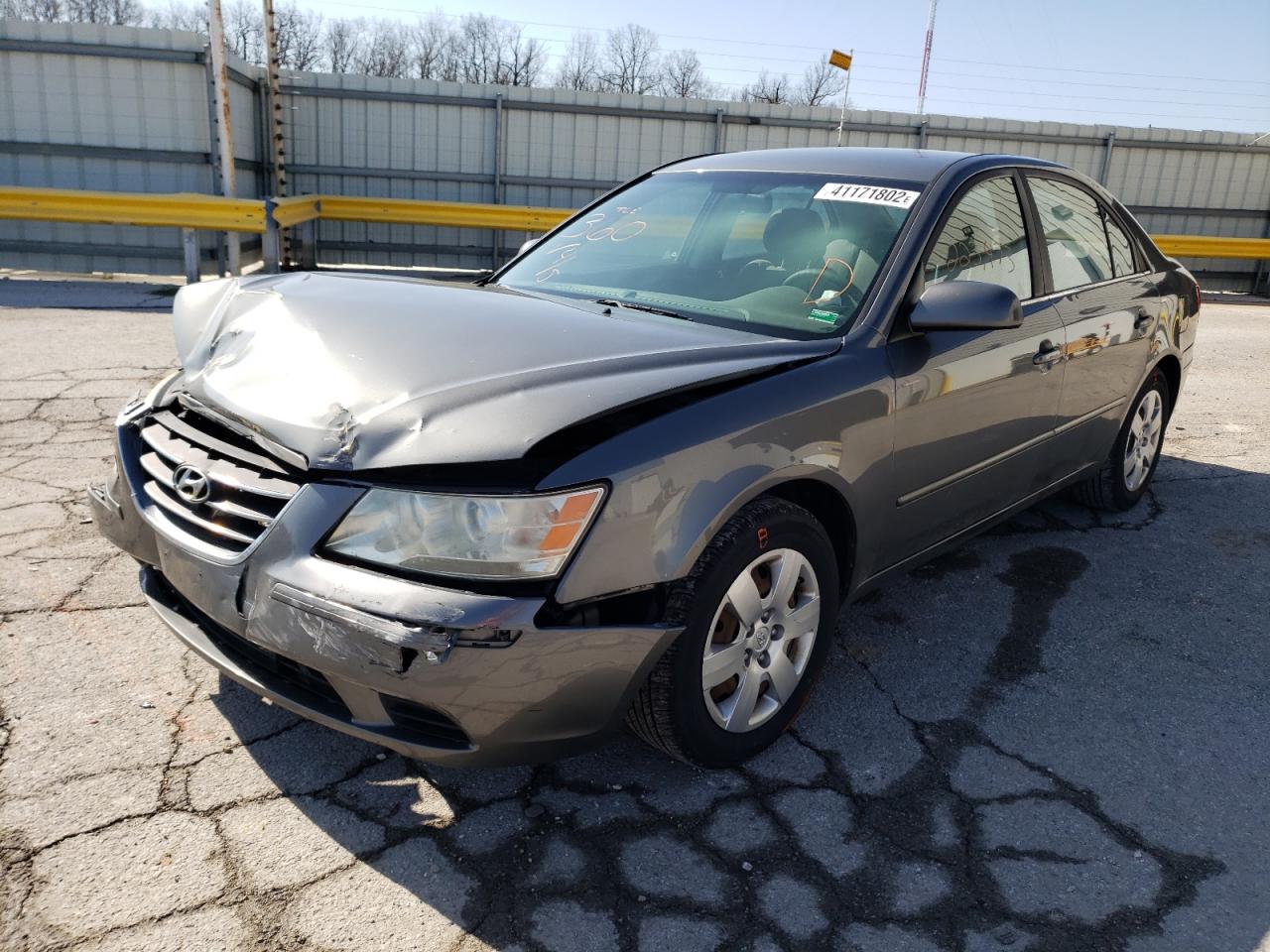 Photo 2 from auction – 2010 HYUNDAI SONATA with VIN 5NPET4AC5AH611031