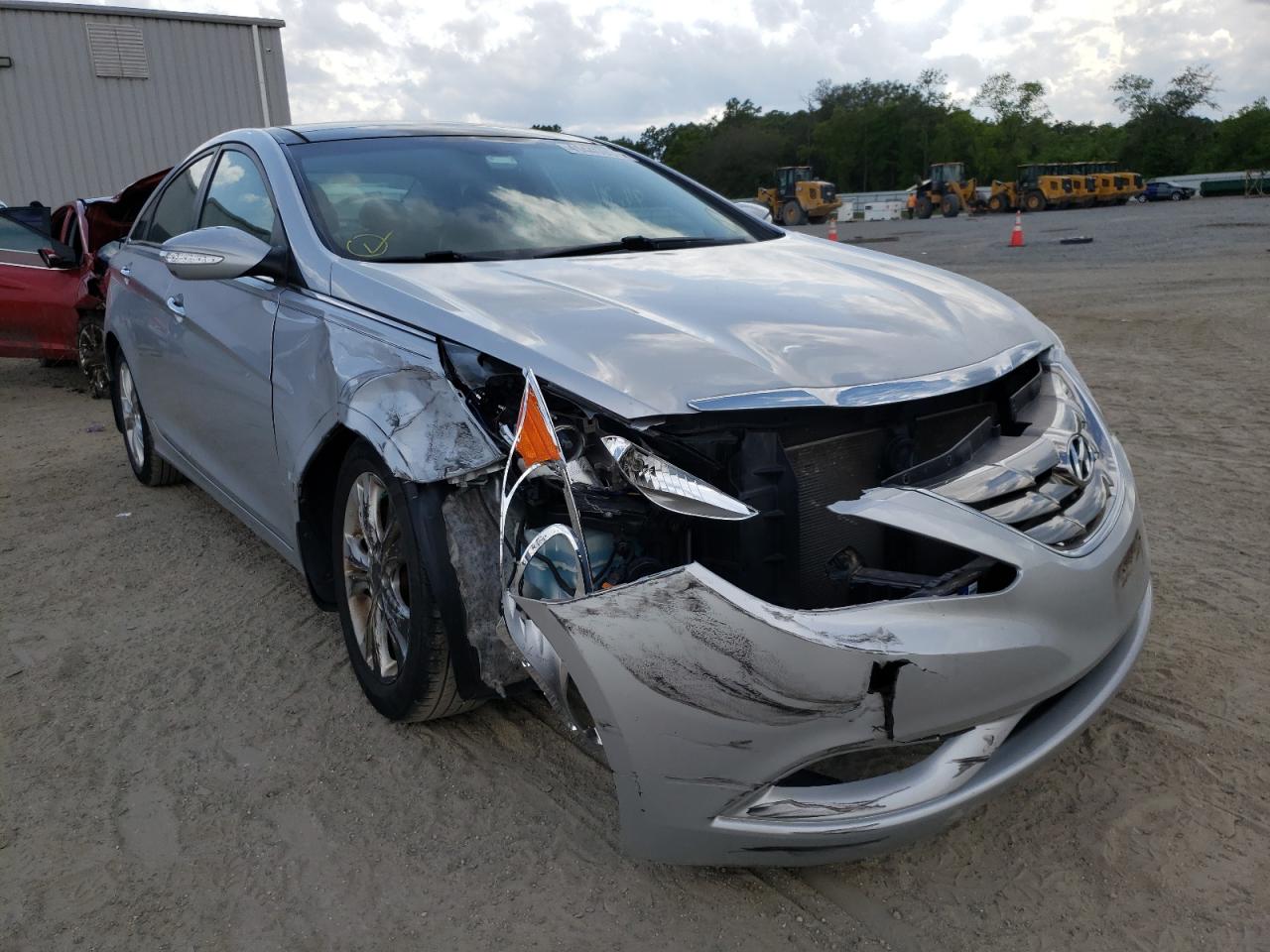 HYUNDAI SONATA SE 2013 with VIN 5NPEC4AC3DH725680 - Photo from auction