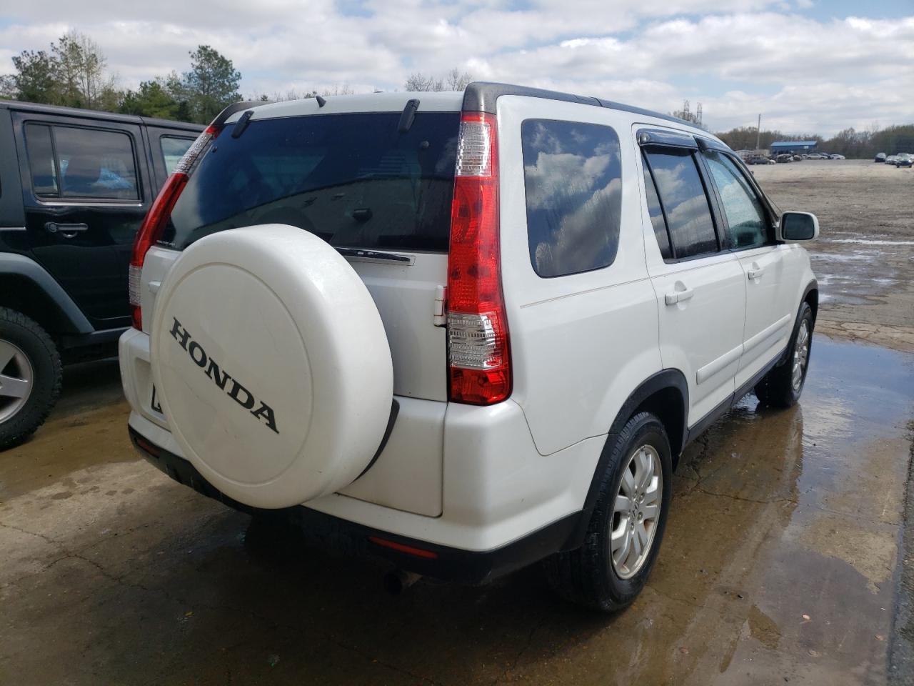Photo 4 from auction – 2005 HONDA CR-V SE with VIN SHSRD78975U340352