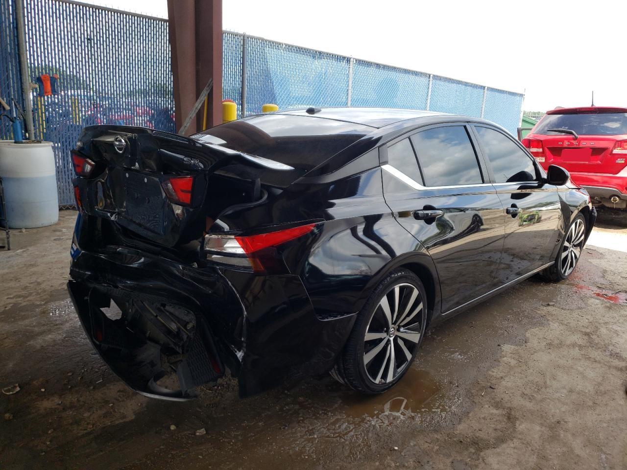 Photo 4 from auction – 2019 NISSAN ALTIMA SR with VIN 1N4BL4CVXKC141745