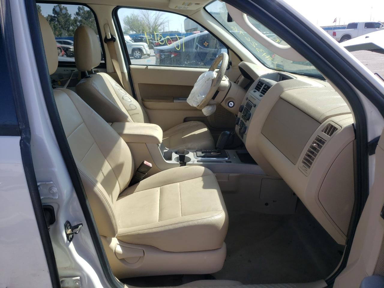 Photo 5 from auction – 2010 FORD ESCAPE XLT with VIN 1FMCU0DG1AKB92538