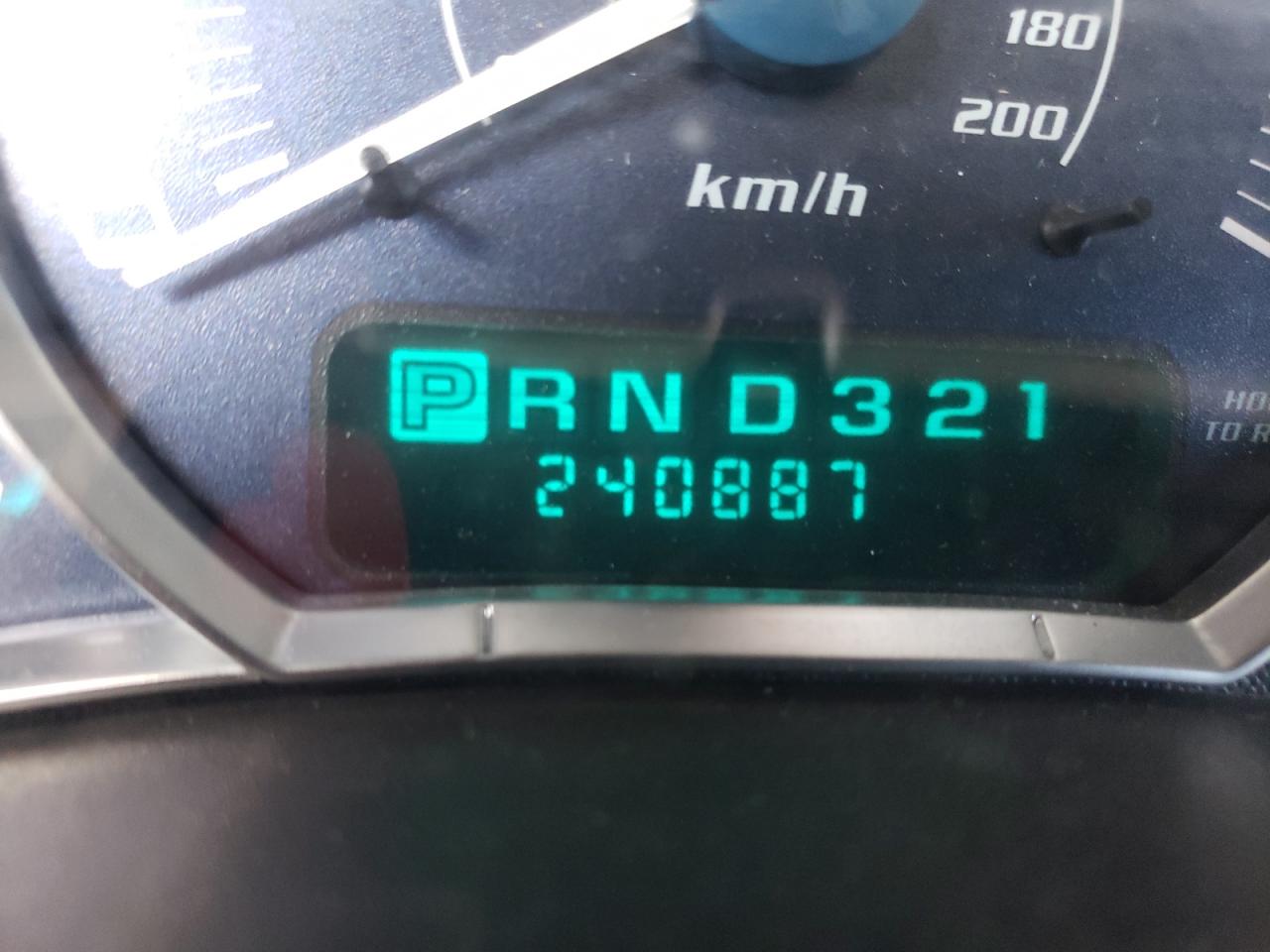 Photo 8 from auction – 2002 CADILLAC ESCALADE L with VIN 1GYEK63N52R102249