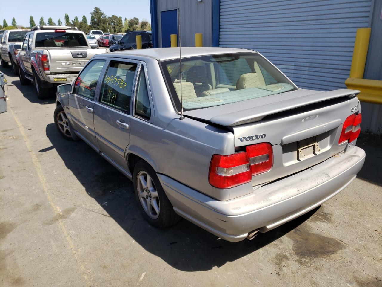 Photo 3 from auction – 1998 VOLVO S70 GLT with VIN YV1LS5643W1420878