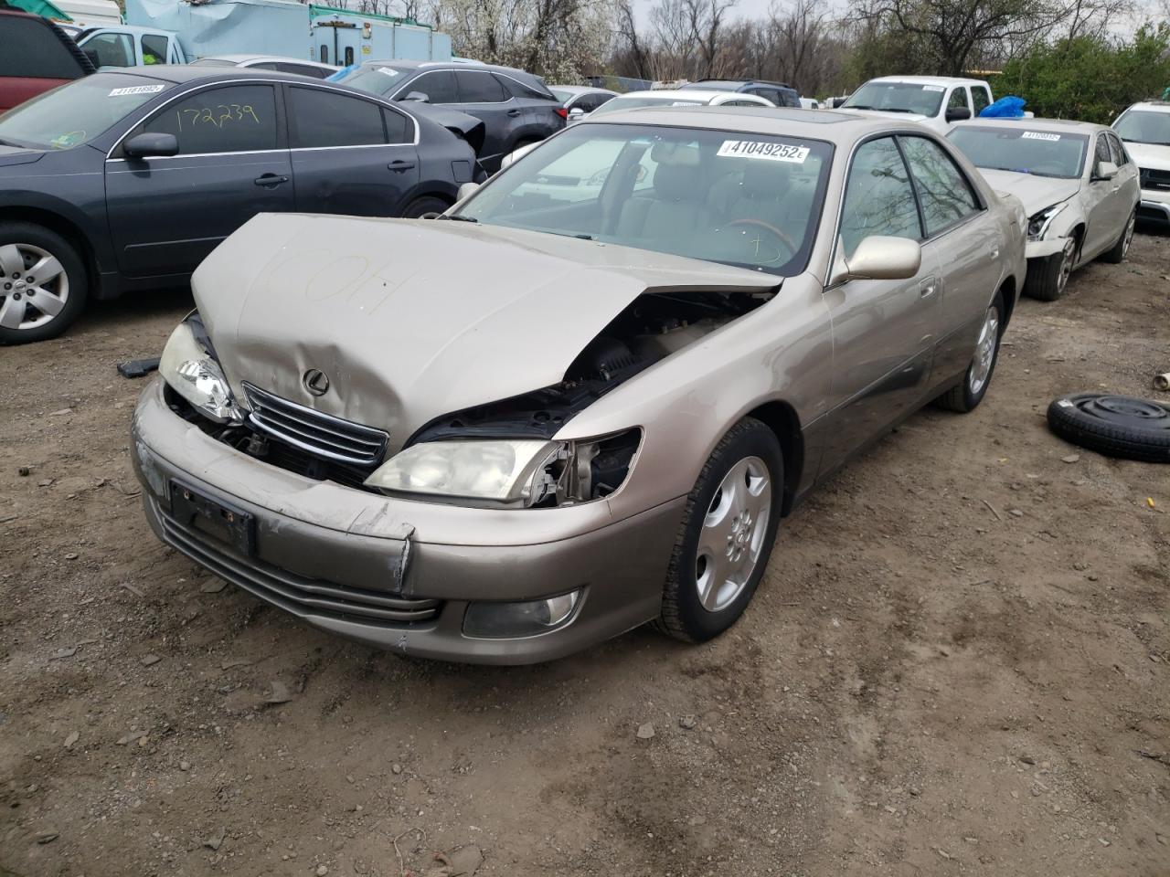 صورة رقم 2 من المزاد - 2000 LEXUS ES 300 مع VIN JT8BF28G0Y0286348