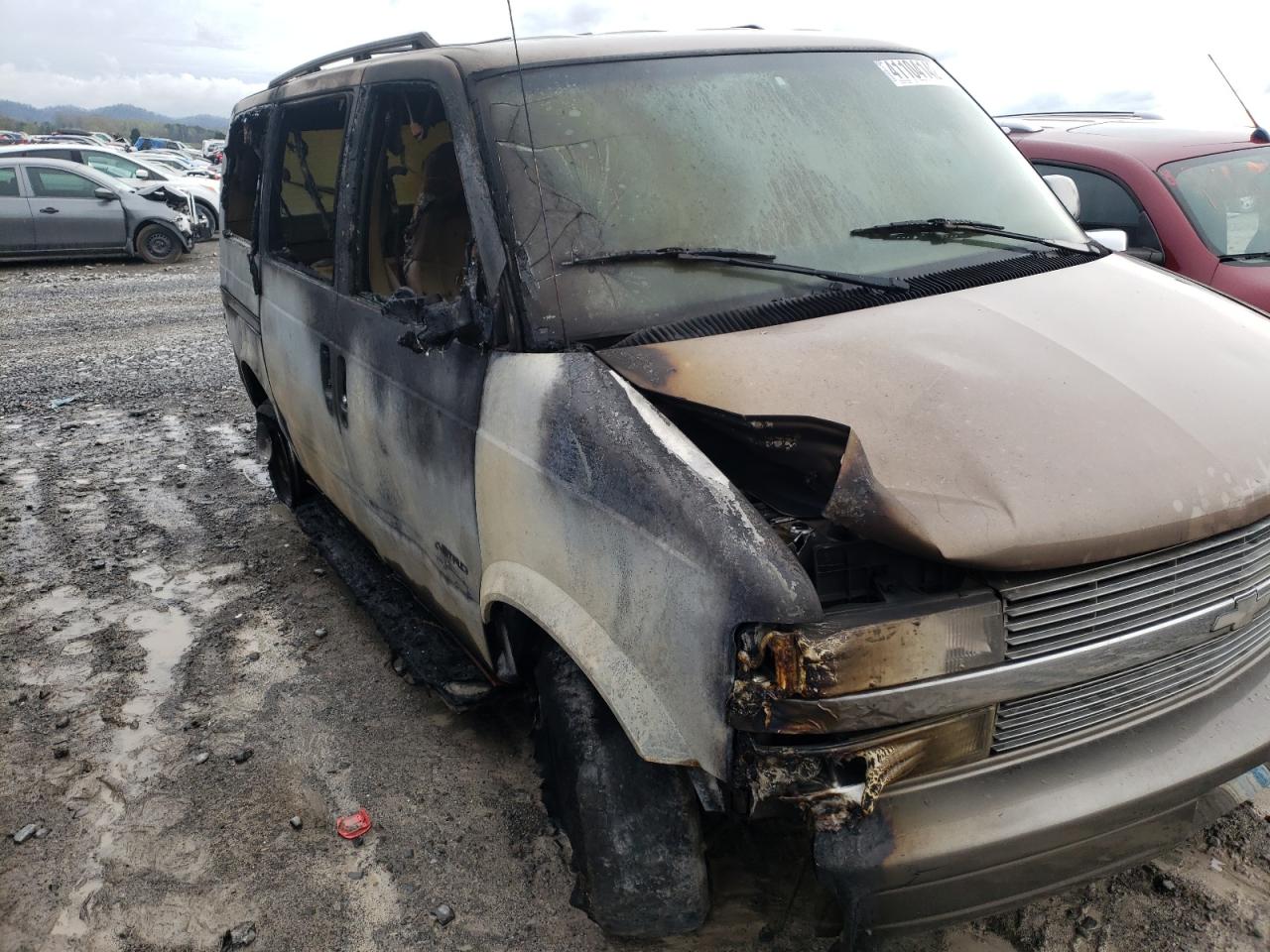 Photo 9 from auction – 2000 CHEVROLET ASTRO with VIN 1GNDM19W9YB172506