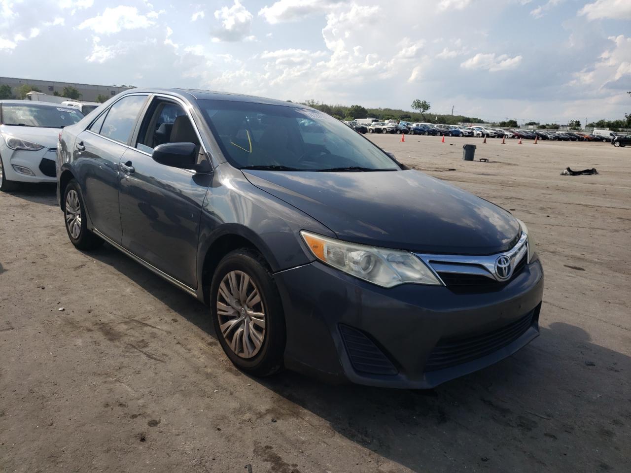 TOYOTA CAMRY BASE 2012 con VIN 4T1BF1FK5CU005502 - Foto de la subasta