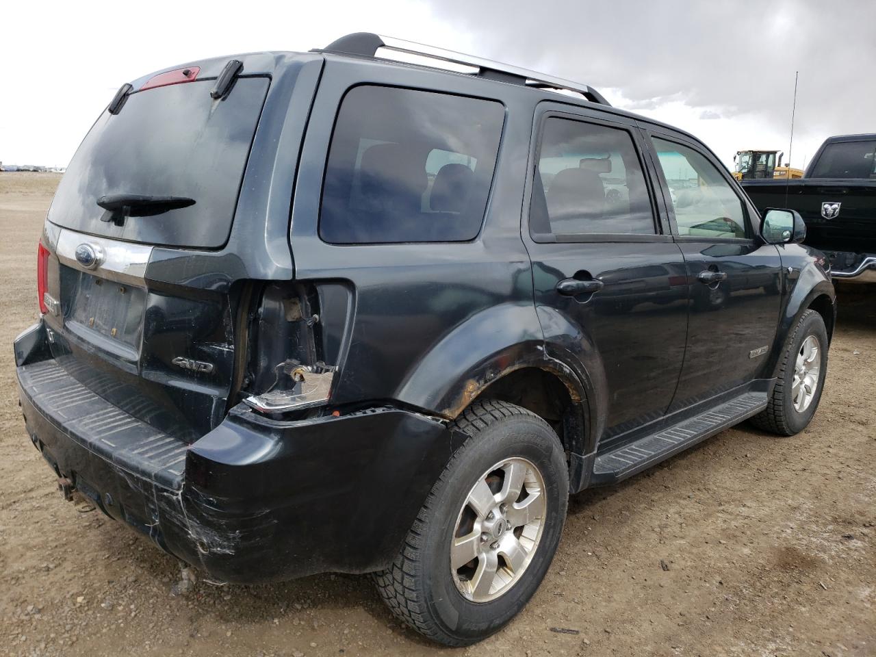 Photo 4 from auction – 2008 FORD ESCAPE LIM with VIN 1FMCU941X8KA27100