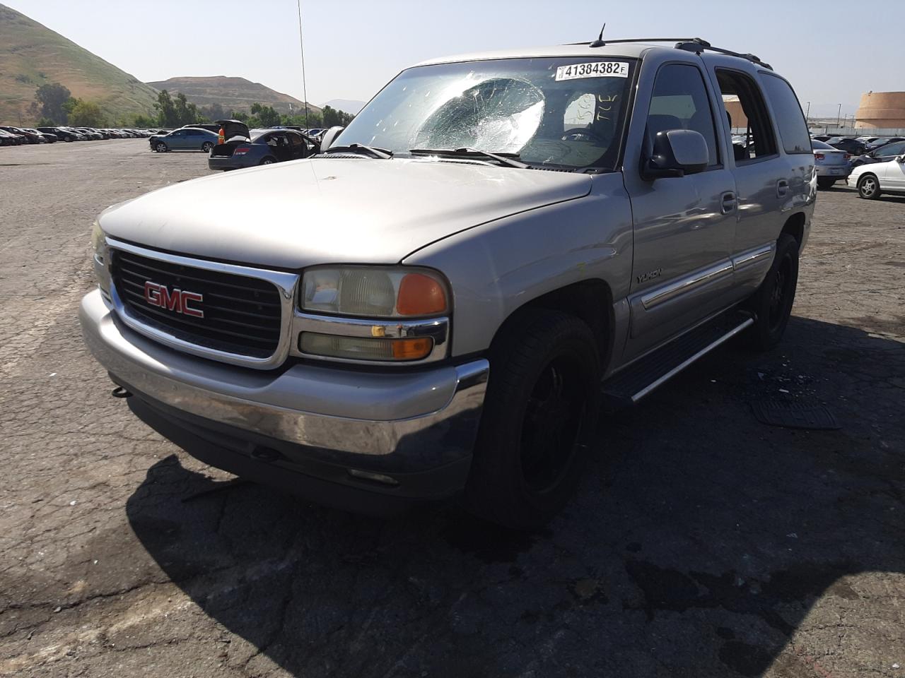 Photo 2 from auction – 2005 GMC YUKON with VIN 1GKEC13V05R252056