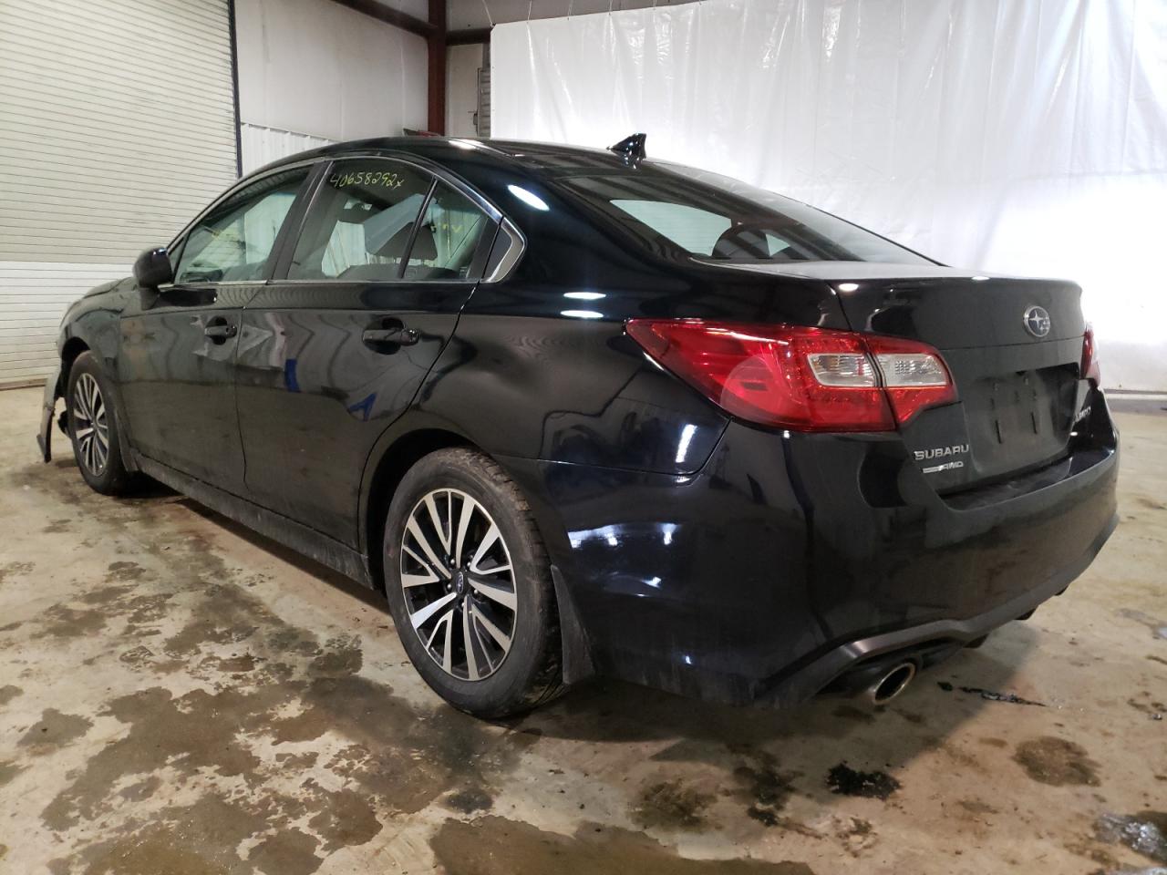 Photo 3 from auction – 2018 SUBARU LEGACY 2.5 with VIN 4S3BNAC61J3027255