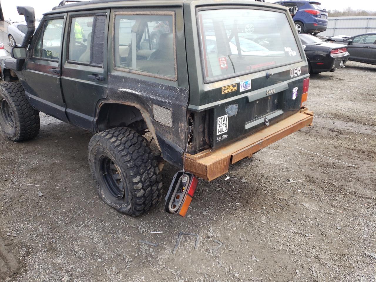 Photo 9 from auction – 1996 JEEP CHEROKEE S with VIN 1J4FJ68S7TL167386