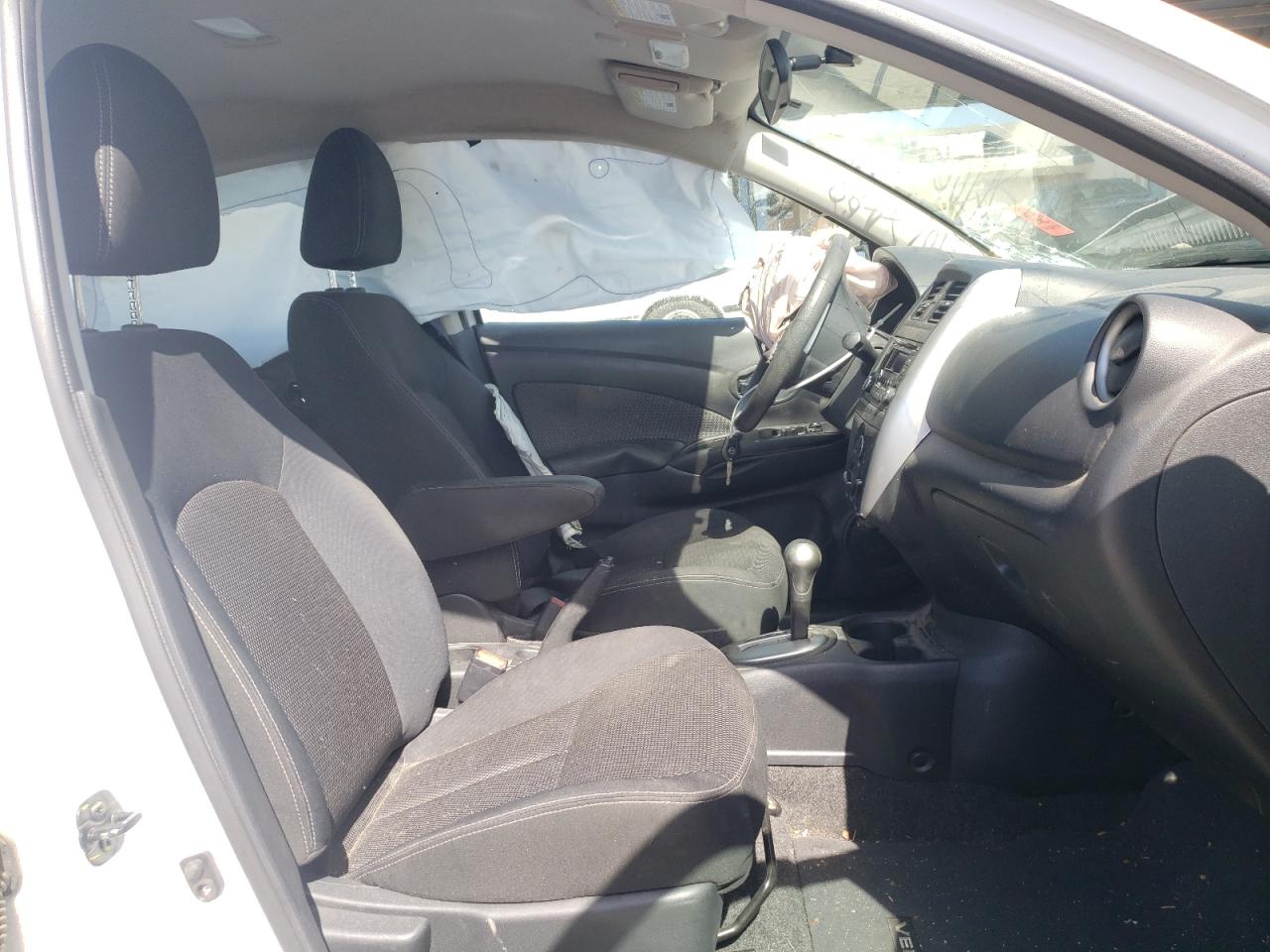 Photo 5 from auction – 2016 NISSAN VERSA S with VIN 3N1CN7AP0GL898621