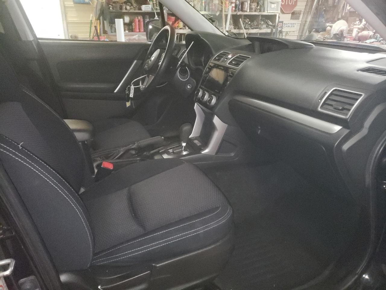 Photo 5 from auction – 2017 SUBARU FORESTER 2 with VIN JF2SJAEC9HH494145