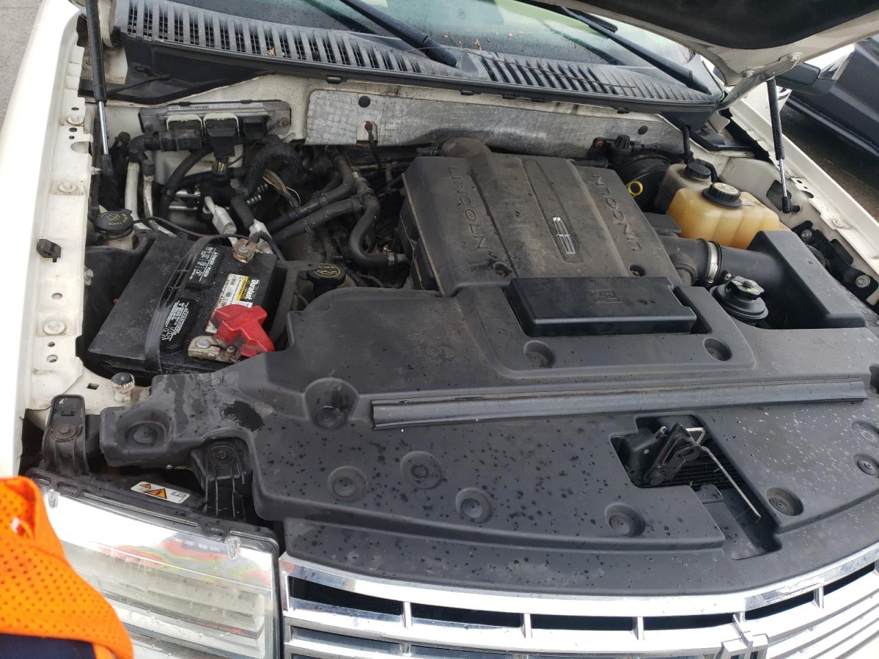 Photo 7 from auction – 2007 LINCOLN NAVIGATOR with VIN 5LMFL28587LJ23592