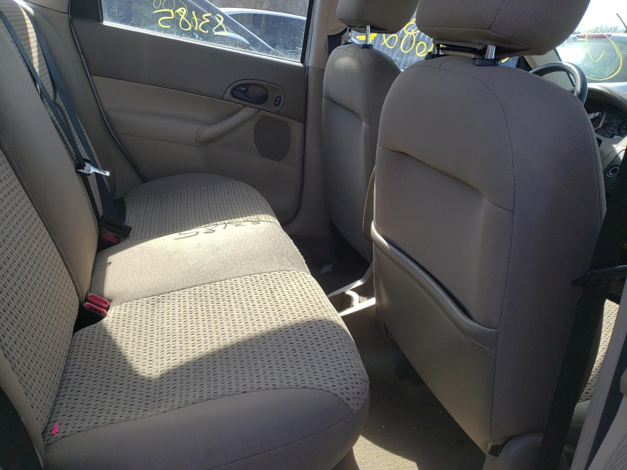 Photo 6 from auction – 2007 FORD FOCUS ZX4 with VIN 1FAFP34N47W300683