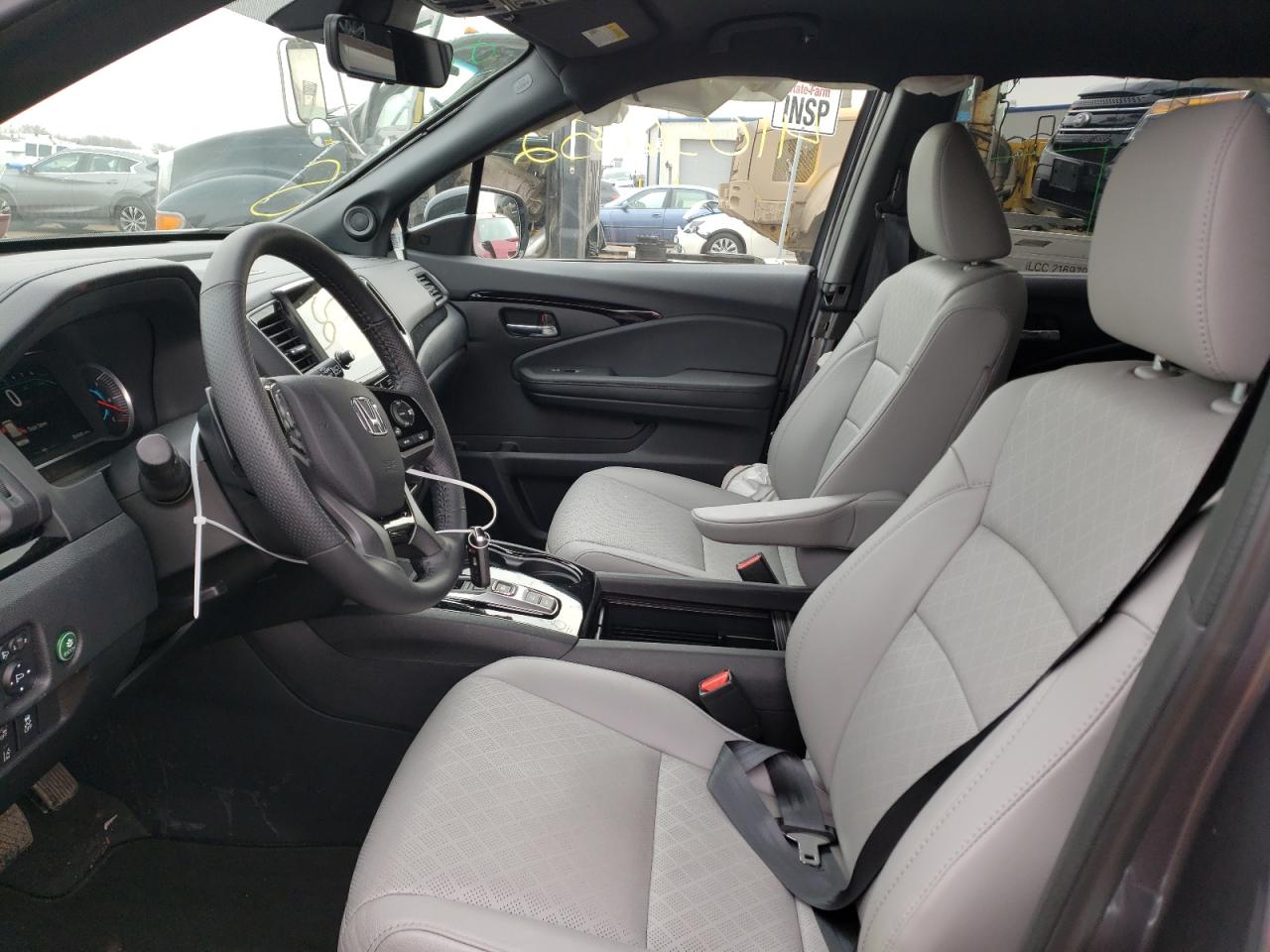 Photo 5 from auction – 2021 HONDA PASSPORT E with VIN 5FNYF8H0XMB026696