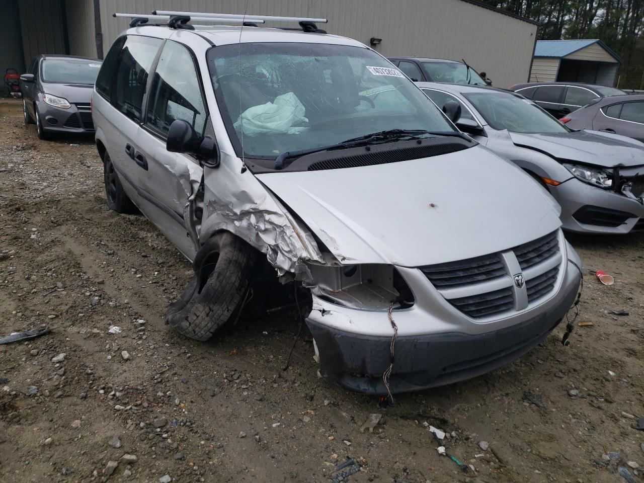 DODGE CARAVAN SE 2005 with VIN 1D4GP25RX5B169695 - Photo from auction