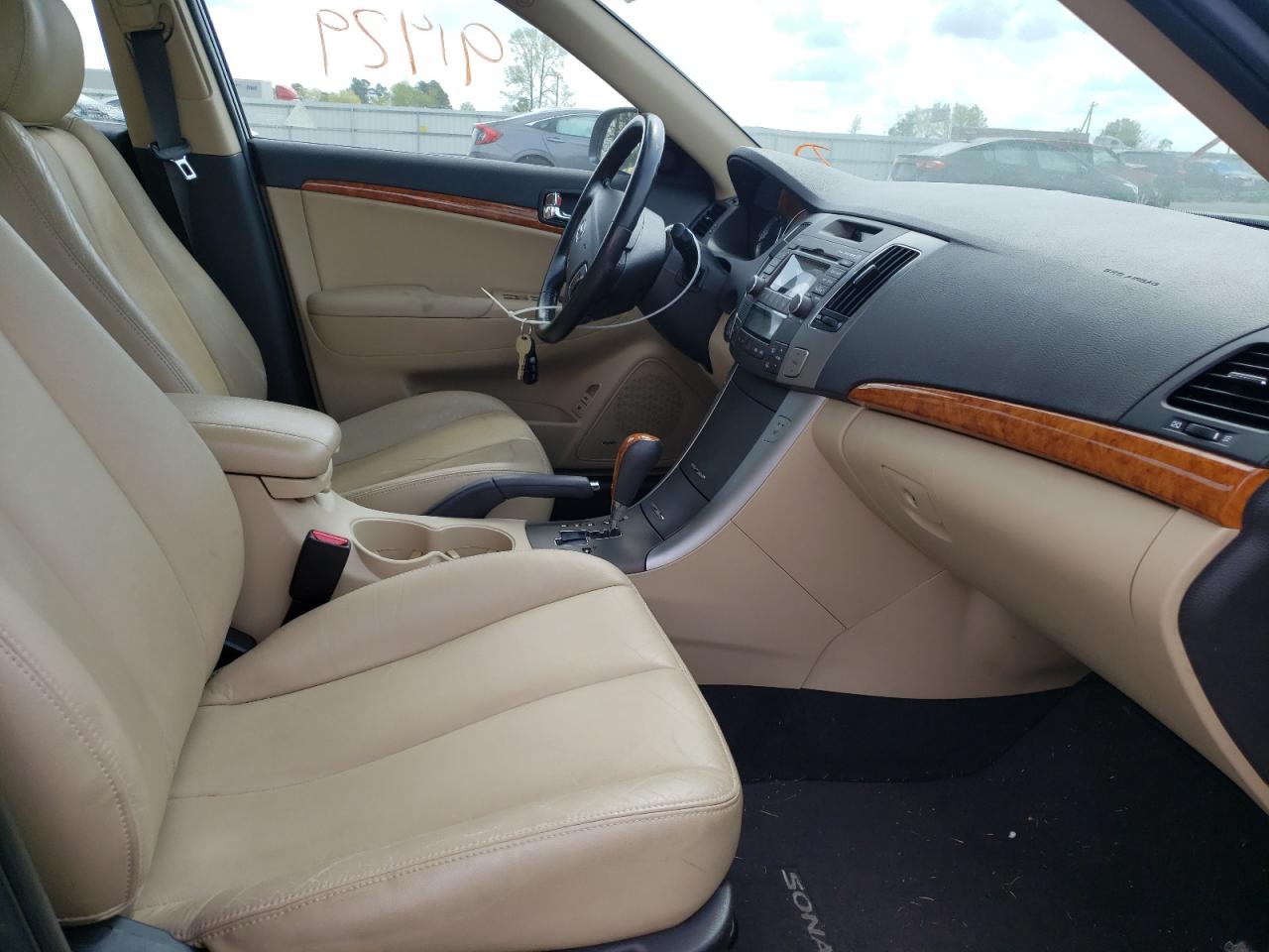 Photo 5 from auction – 2009 HYUNDAI SONATA SE with VIN 5NPEU46F29H567257
