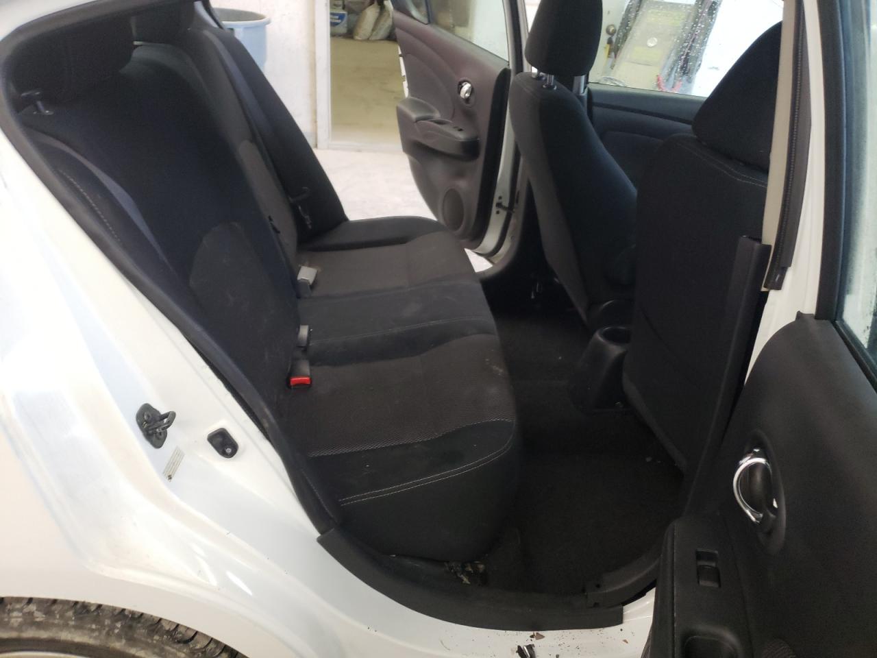 Photo 6 from auction – 2016 NISSAN VERSA S with VIN 3N1CN7AP1GL874750