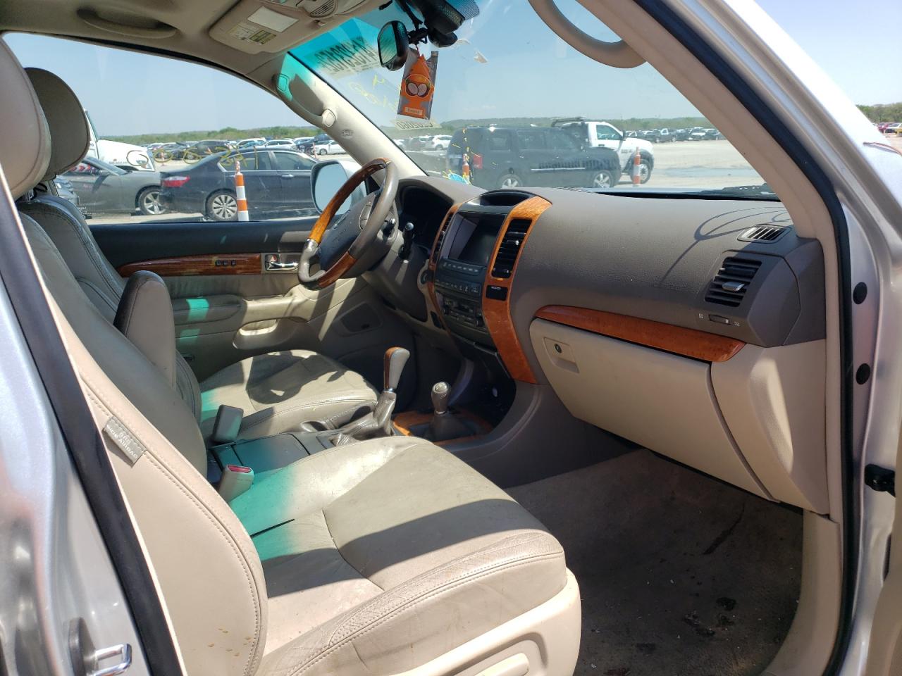 Photo 5 from auction – 2006 LEXUS GX 470 with VIN JTJBT20X560102327
