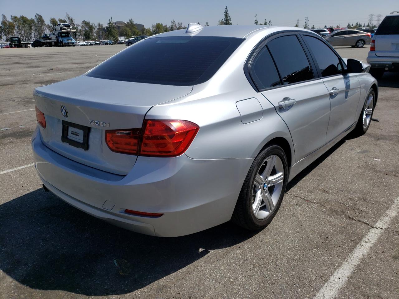 Photo 4 from auction – 2014 BMW 320 I with VIN WBA3B1G52ENS81160