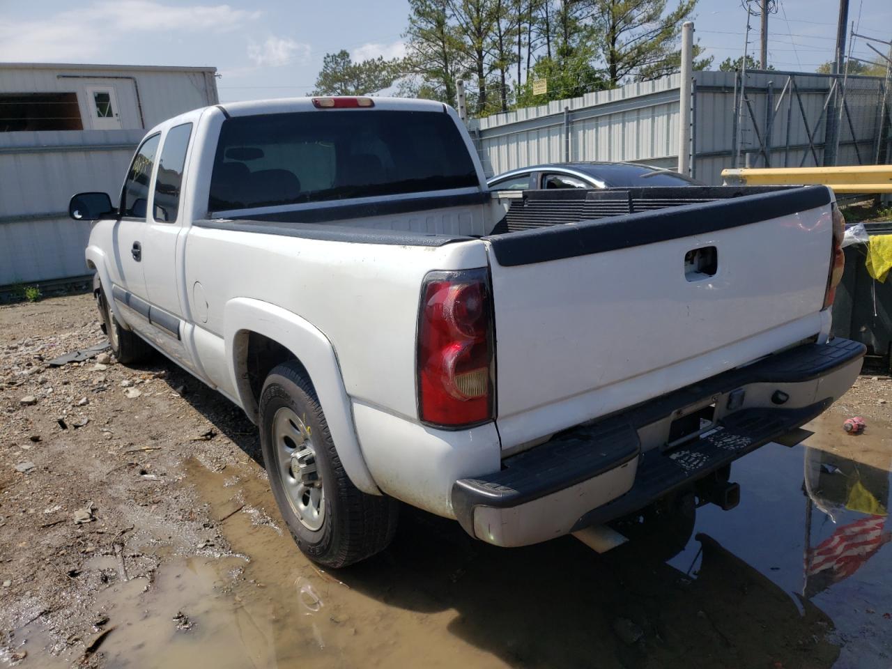 Photo 3 from auction – 2004 CHEVROLET SILVERADO with VIN 1GCEC19Z04Z294750