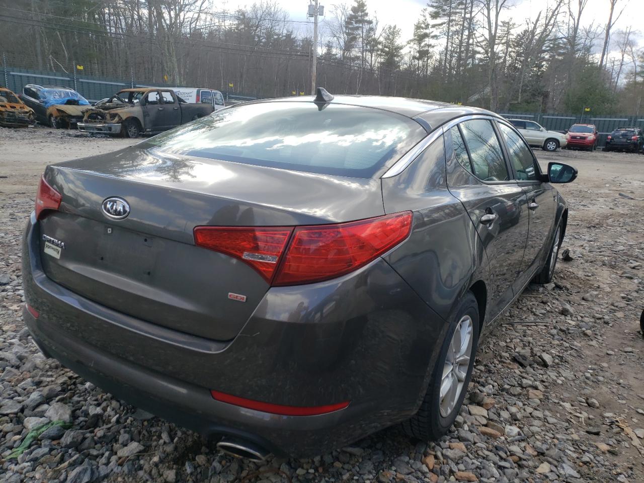 Photo 4 from auction – 2011 KIA OPTIMA LX with VIN KNAGM4A7XB5110496