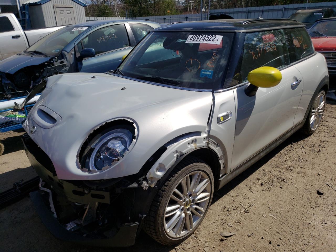 Photo 2 from auction – 2021 MINI COOPER SE with VIN WMWXP3C06M2N53539